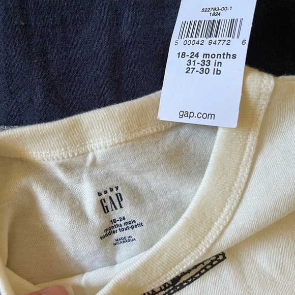 Pair of toddler long-sleeve tshirts BabyGap and Gymboree with planets and trucks - Picture 2 of 4